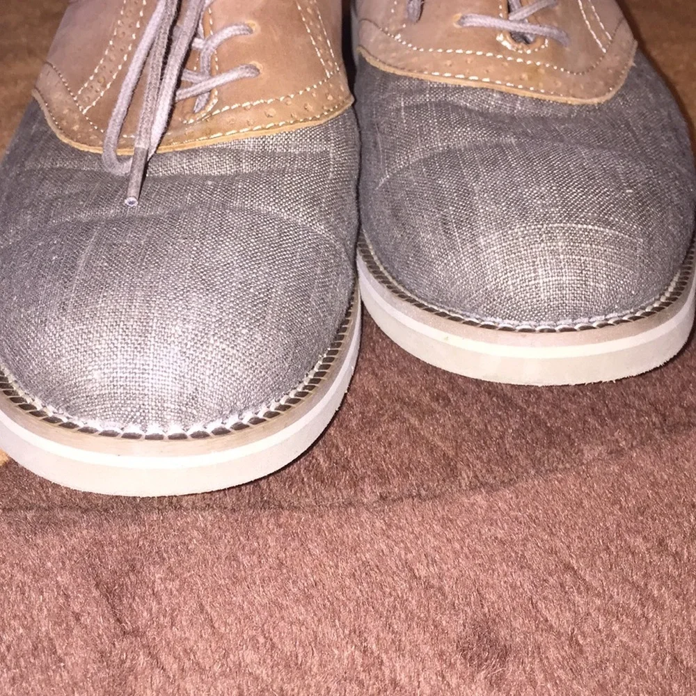 G.‎ H. Bass & Co. men's pair of Oxford shoes